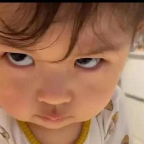 meme liếc cute