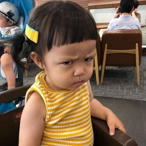 meme liếc xéo