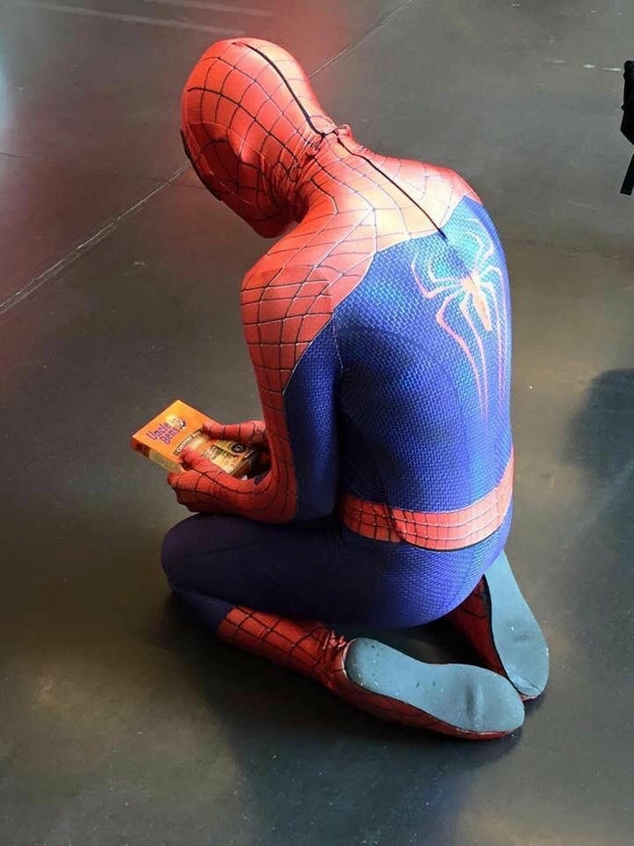 meme người nhện thất tình