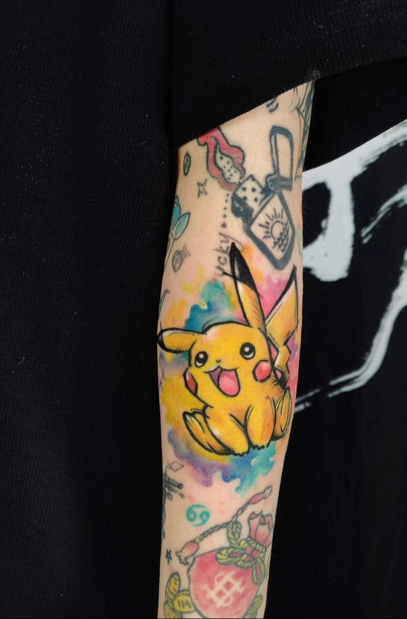 Pikachu xăm hình ở tay