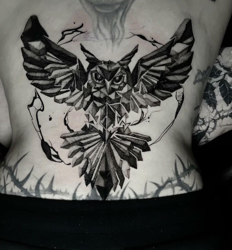 cú mèo hình xăm khí chất lạnh