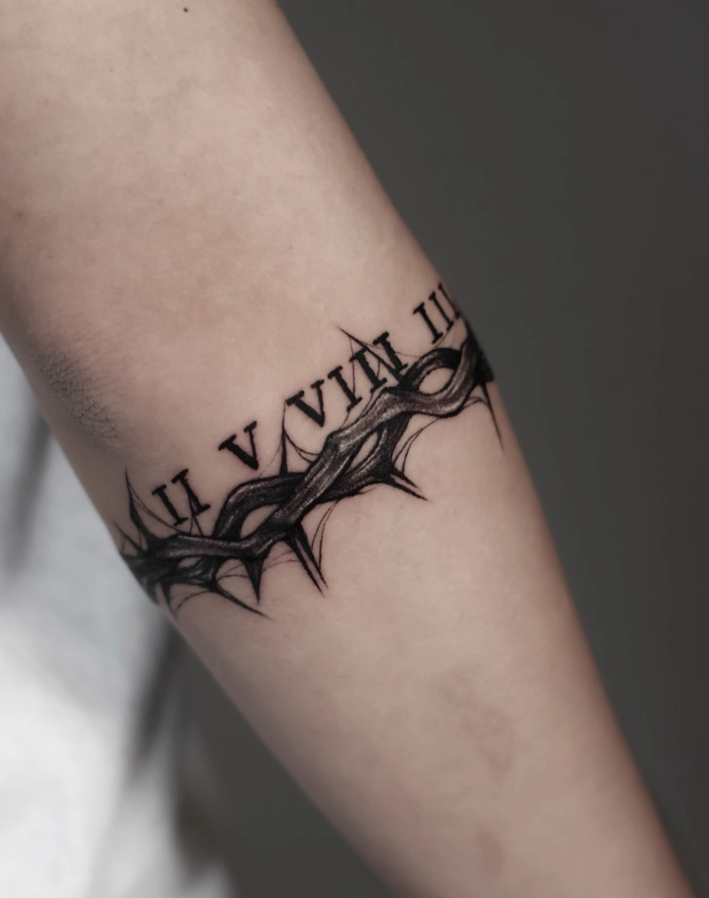 hình xăm 1 vòng số la mã