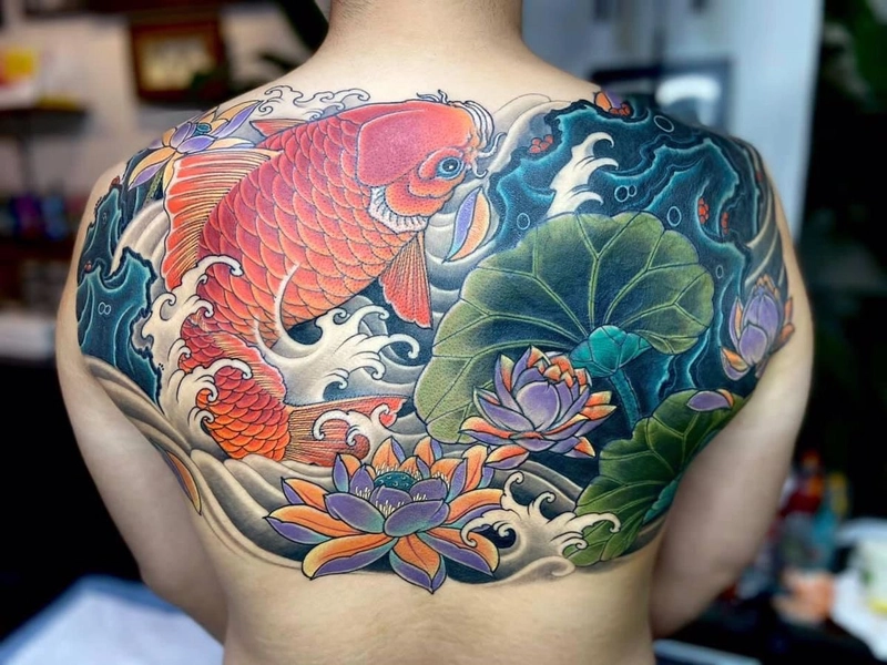 hình xăm cá chép nửa lưng