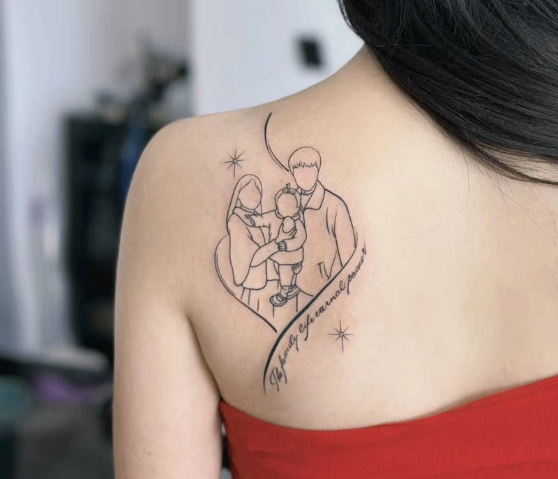 hình xăm cha mẹ sau lưng