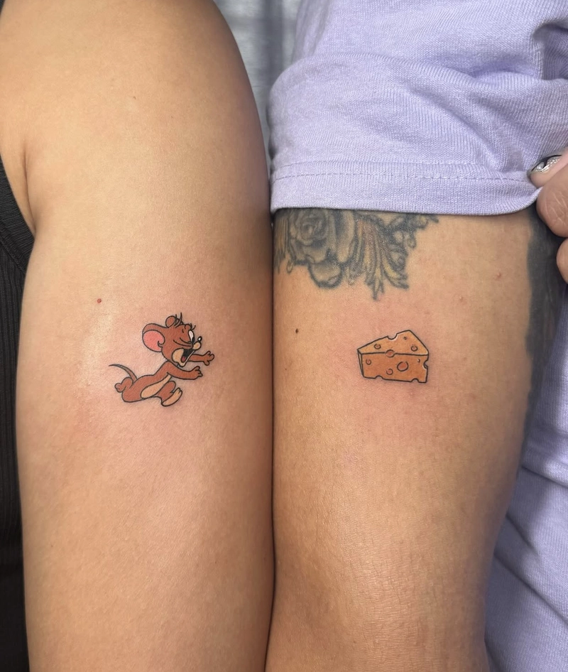 hình xăm chuột jerry cặp đôi