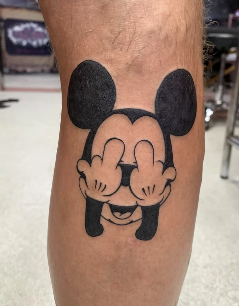 hình xăm chuột mickey đơn giản