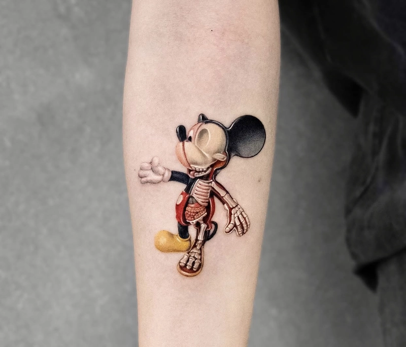 hình xăm chuột mickey mouse