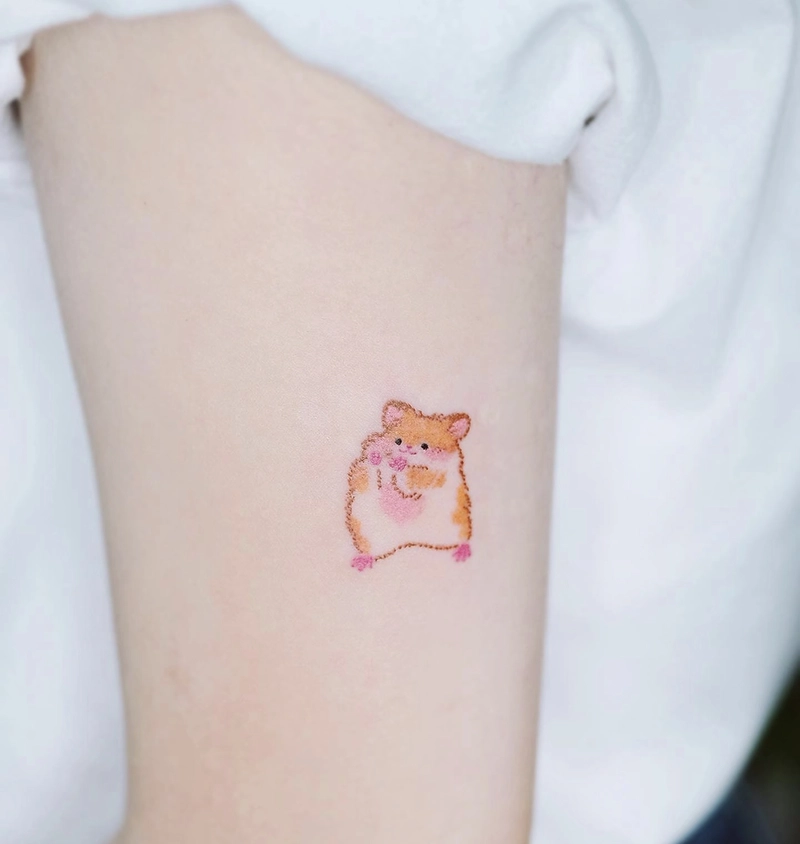 hình xăm con chuột nhỏ đơn giản