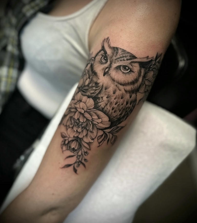 hình xăm cú mèo đôi mắt có hồn