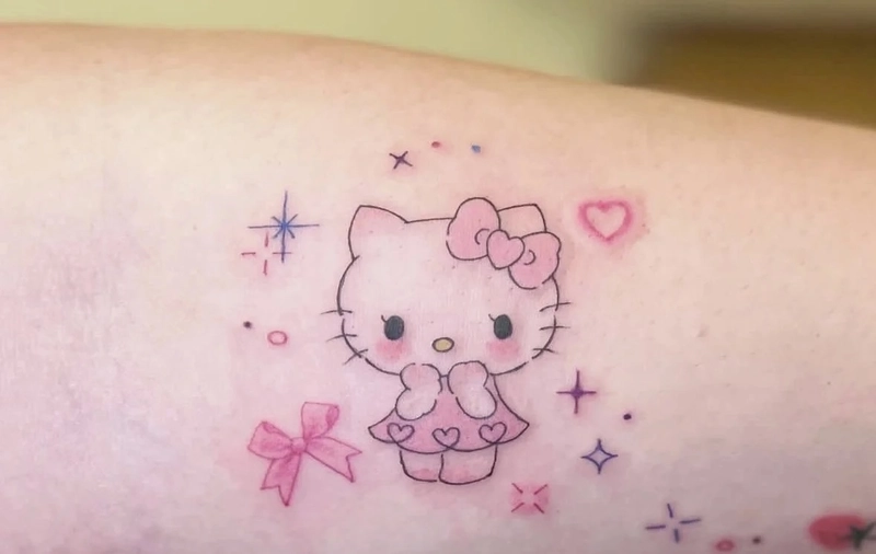 hình xăm hello kitty nhỏ