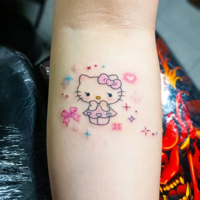 hình xăm mèo hello kitty