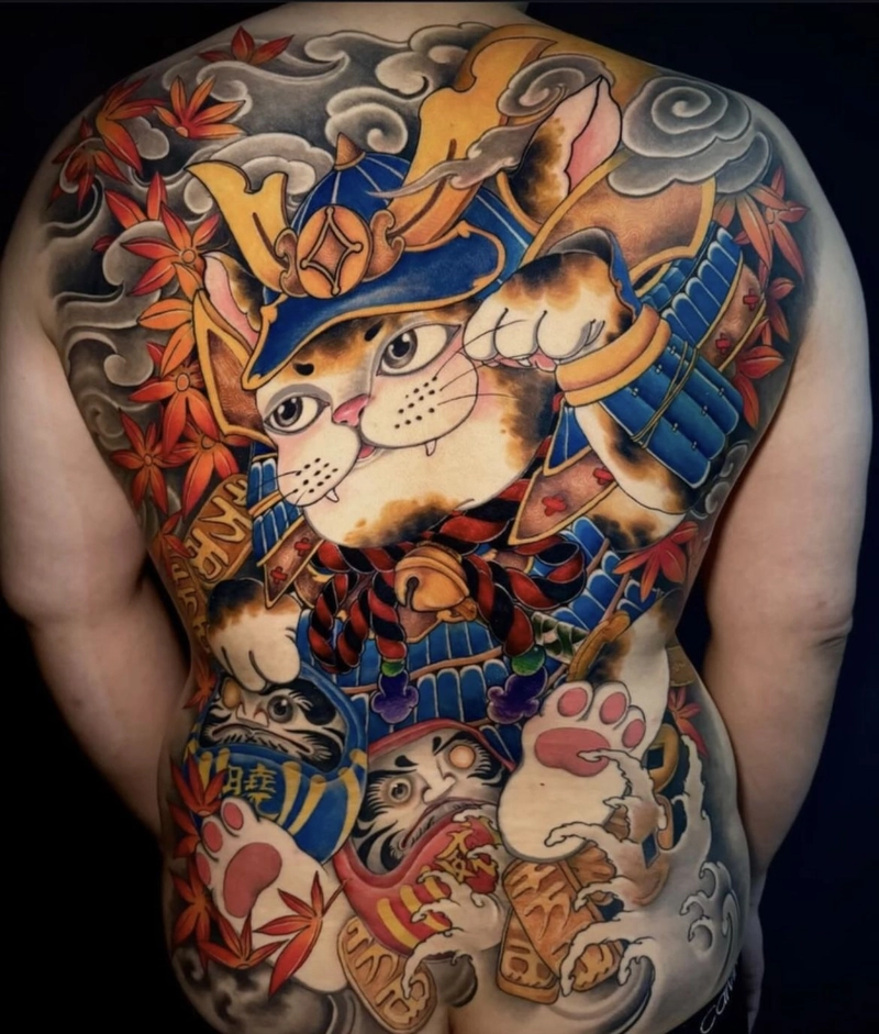hình xăm mèo kín lưng
