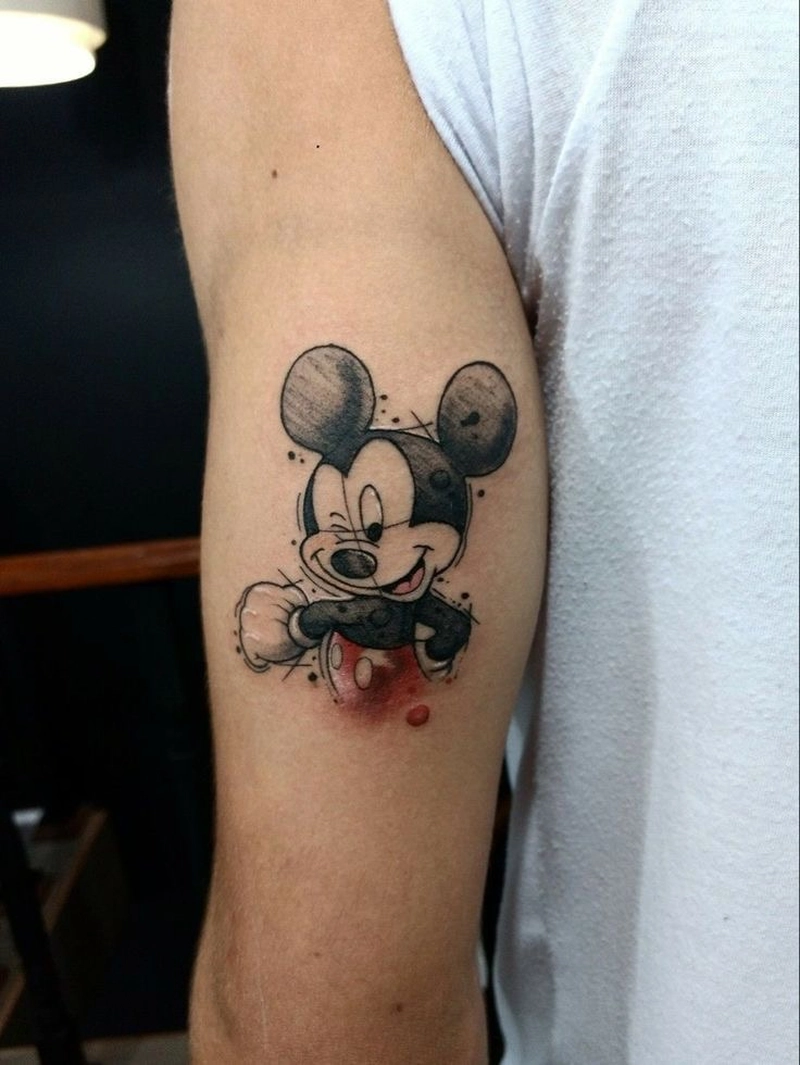 hình xăm mickey ở tay
