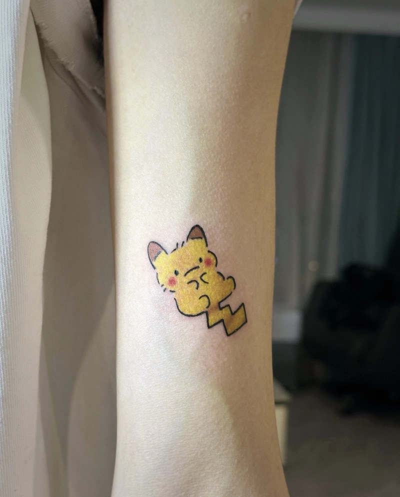 hình xăm pikachu