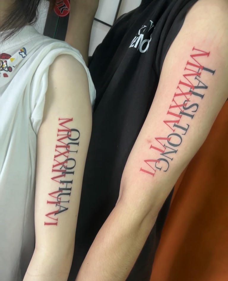 hình xăm số la mã hiện đại cặp đôi