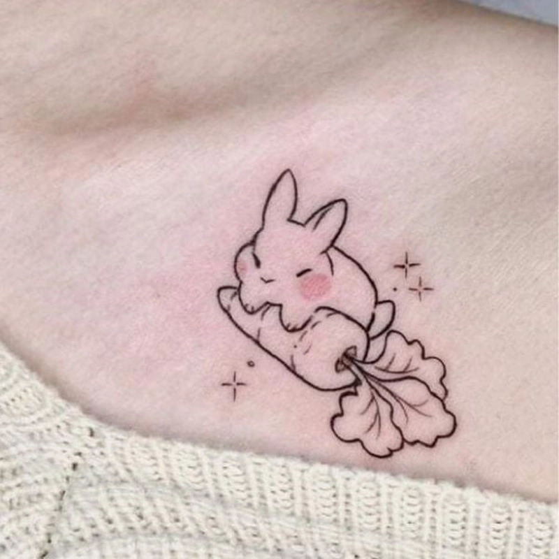 hình xăm thỏ và cà rốt