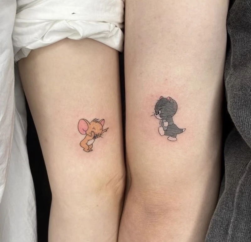 hình xăm tom and jerry cặp