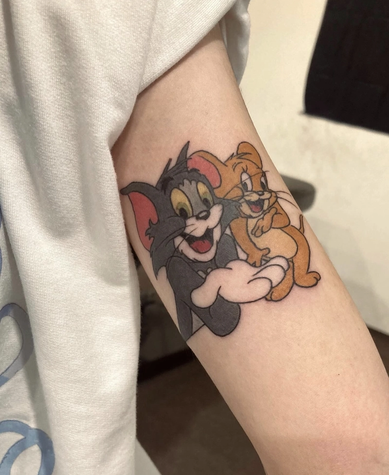 hình xăm tom and jerry đáng yêu