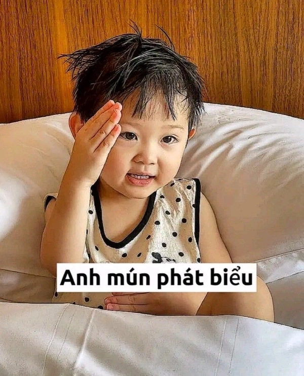 meme em bé cute phồng má