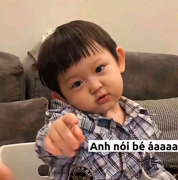 meme em bé hài hước