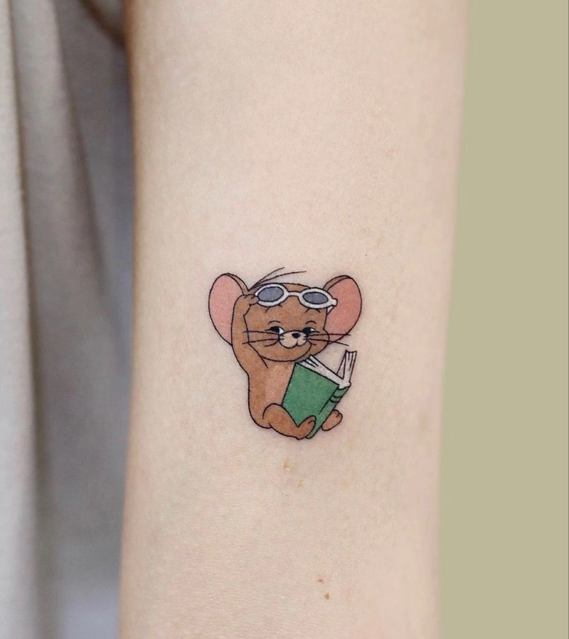 xăm hình chuột jerry ở tay