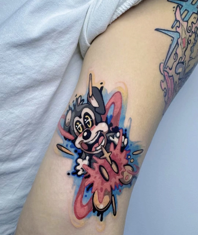 xăm hình con chuột mickey ở tay