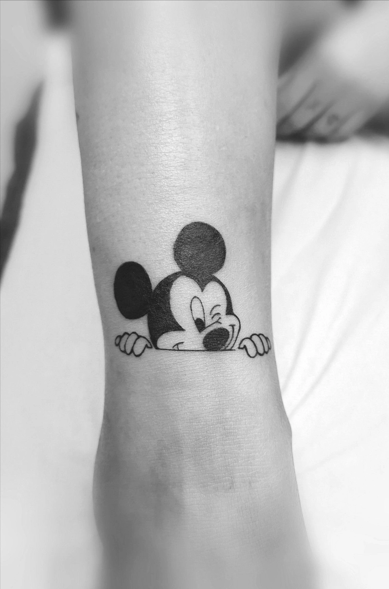 xăm hình con chuột mickey