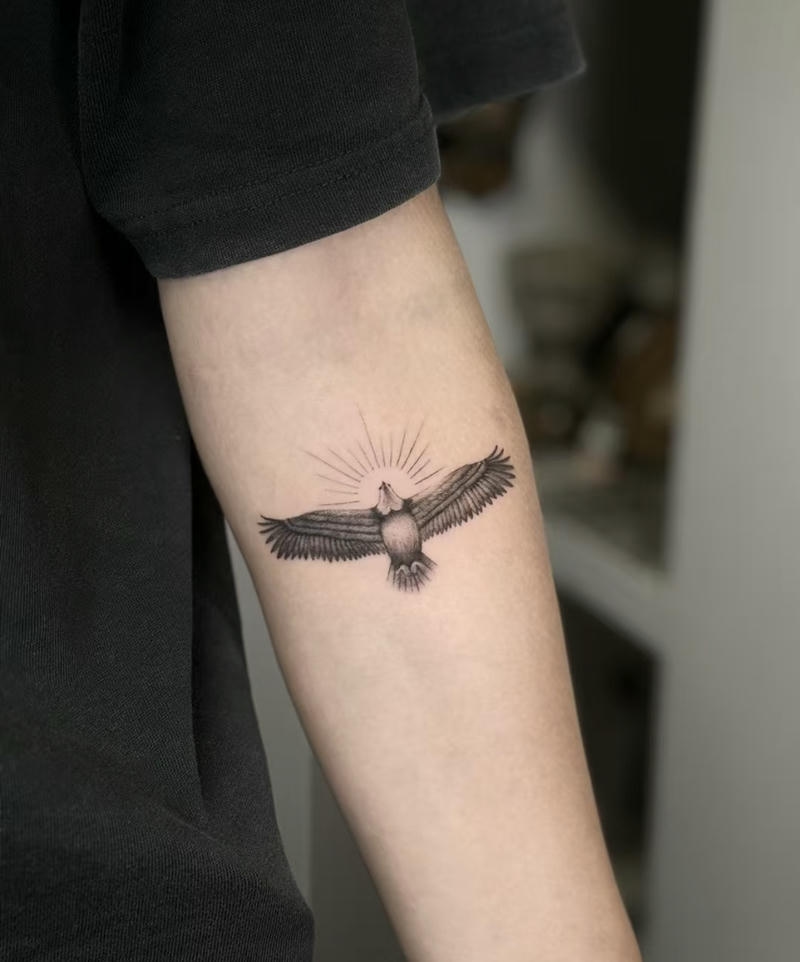 Hình xăm đại bàng ánh mắt sát thủ cực ngầu