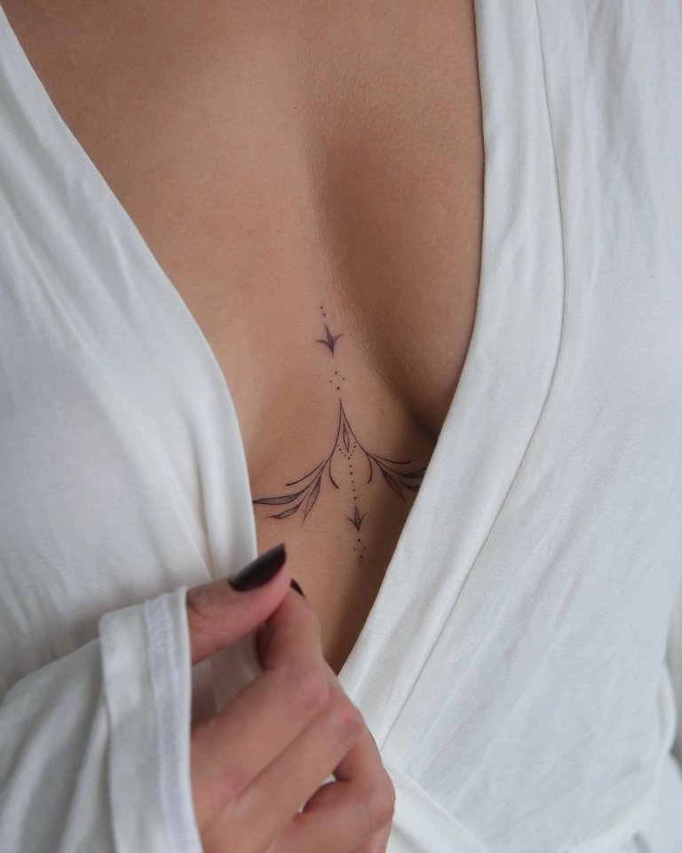 Hình xăm ở ngực đẹp thẩm mỹ cao