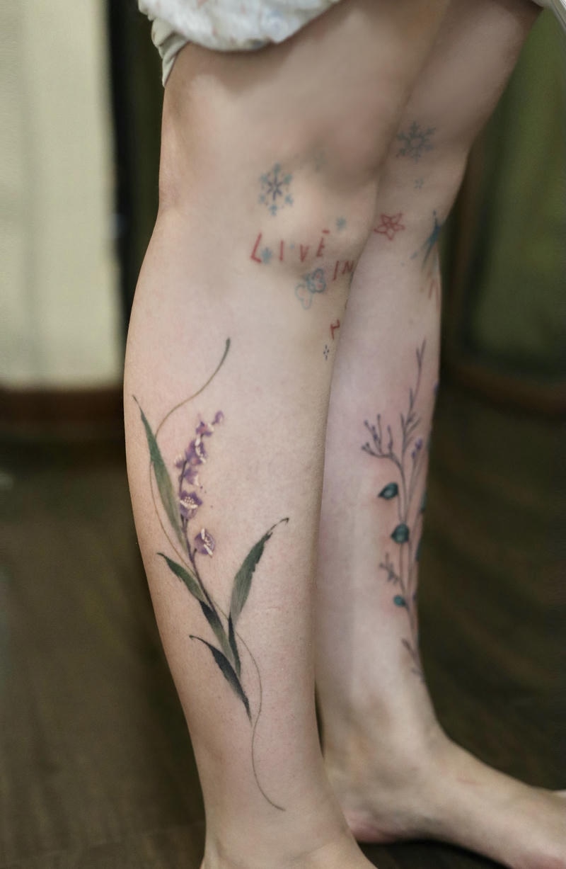 Hình xăm tatoo bắp chân nữ đẹp