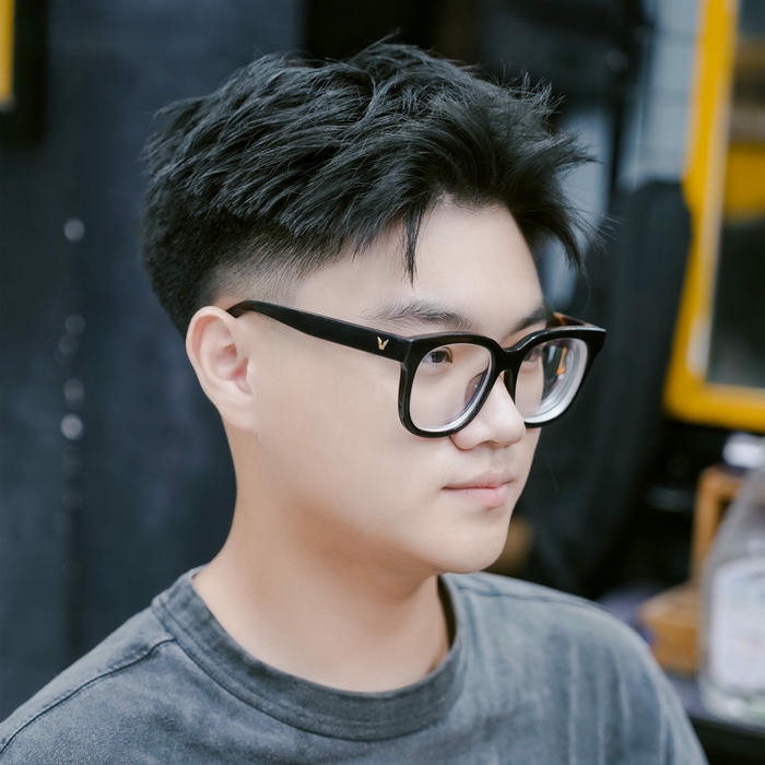 Kiểu tóc Ivy League vuốt cao tạo kiểu phồng tự nhiên