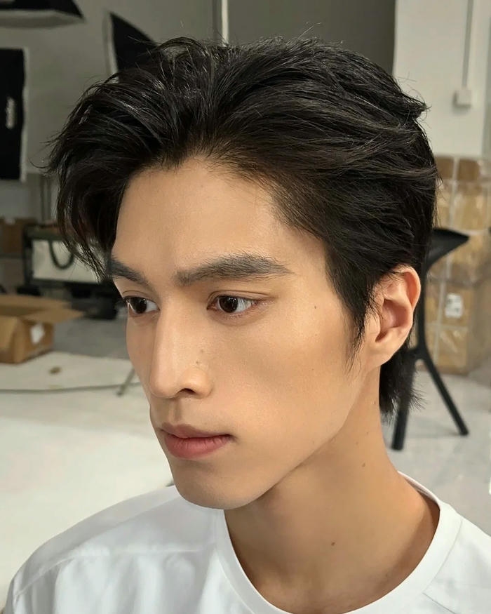 Tóc side part vuốt ngược đánh rối nhẹ tự nhiên đẹp