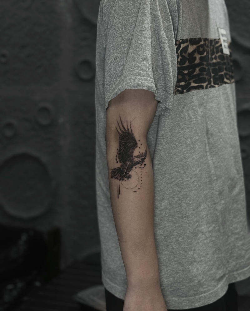 Xăm hình đại bàng lửa cháy oai phong