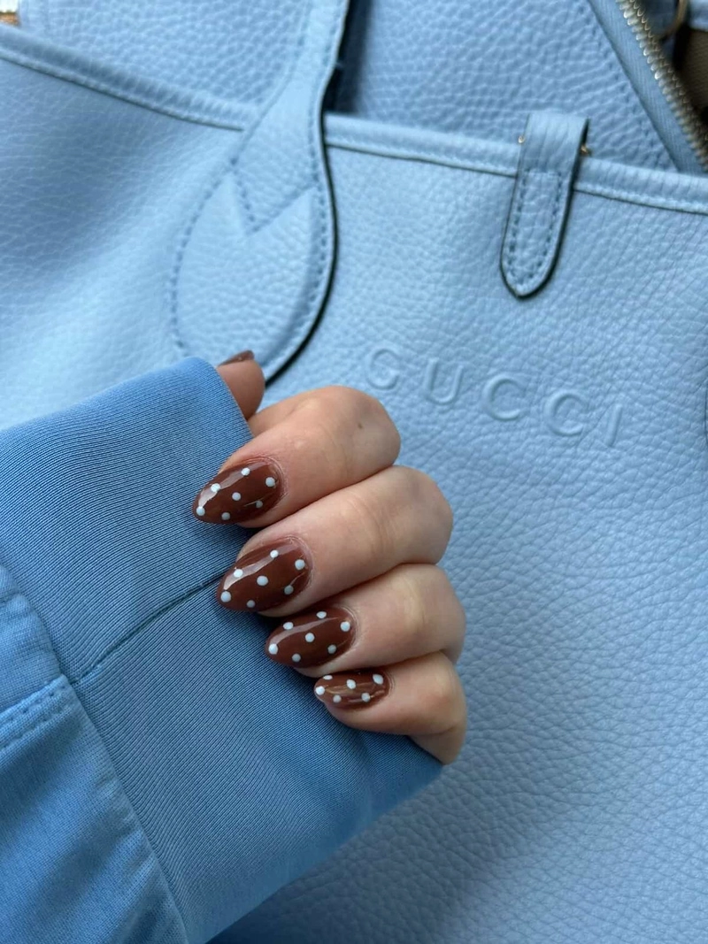 các mẫu nail móng tay cho da ngăm đẹp