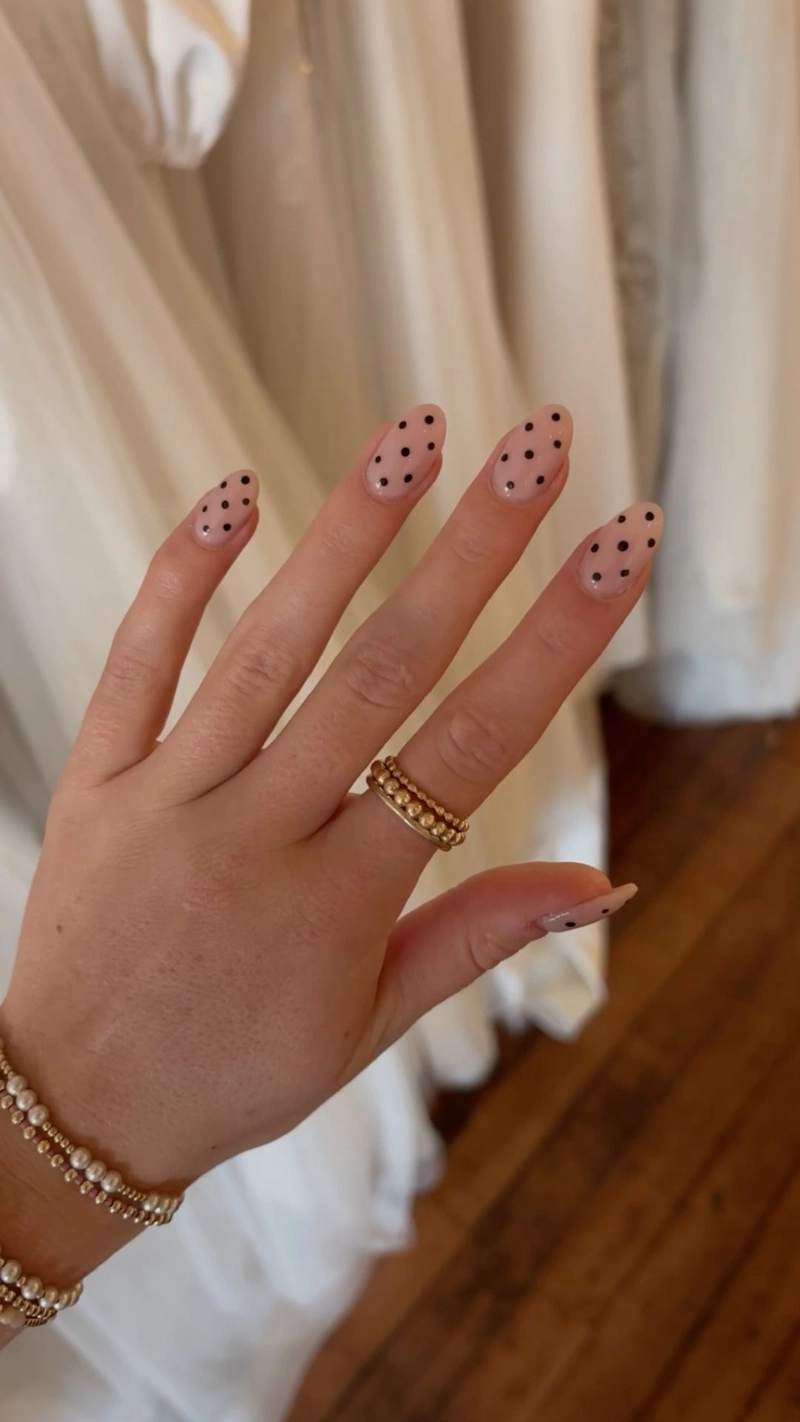 các mẫu nail móng tay cho da ngăm