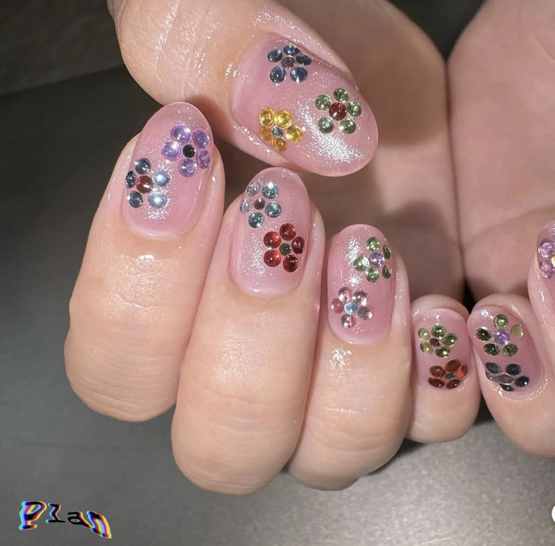 các mẫu nail vẽ hoa đẹp nhất