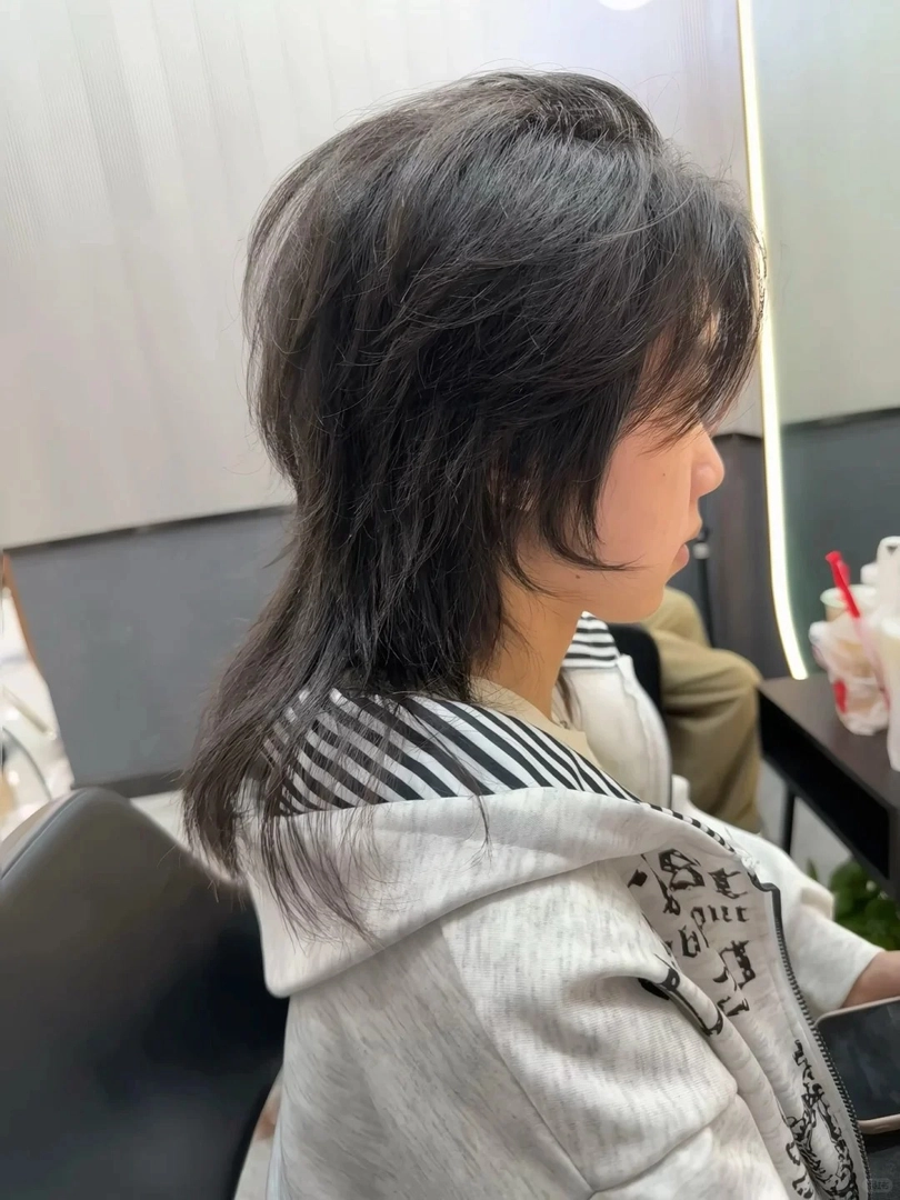 cắt tóc mullet nữ ngắn
