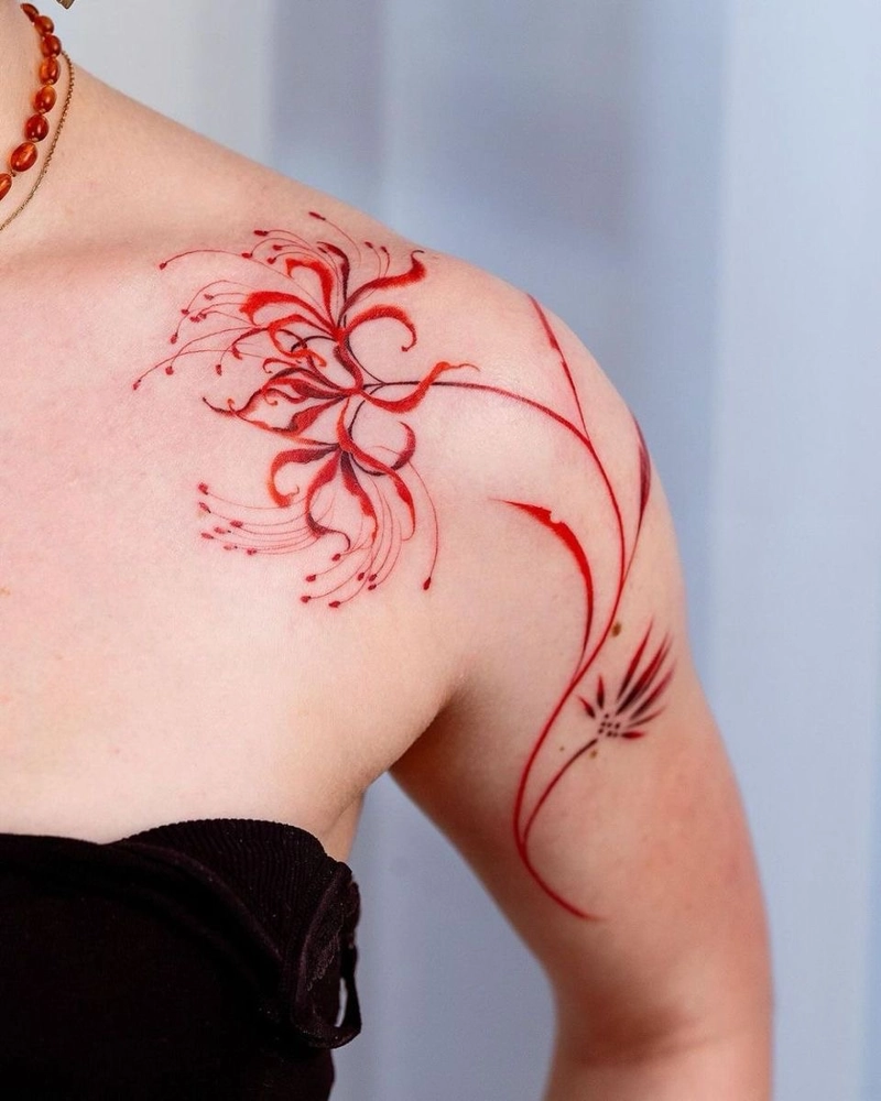 hình xăm hoa bỉ ngạn ở vai