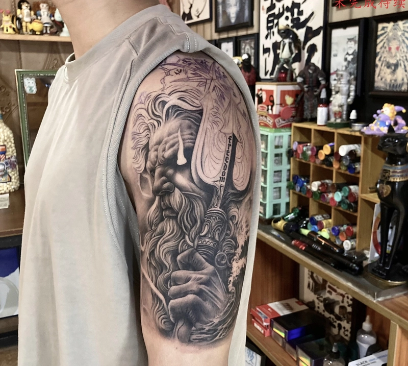 hình xăm ở bắp tay nam chiến đét