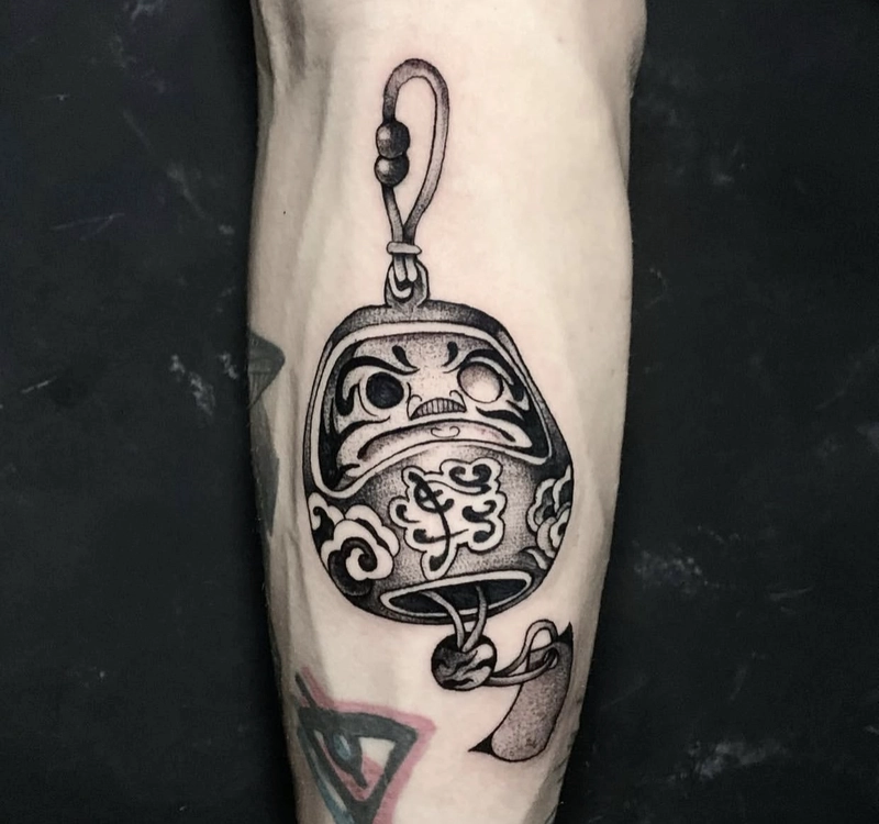 hình xăm quỷ daruma