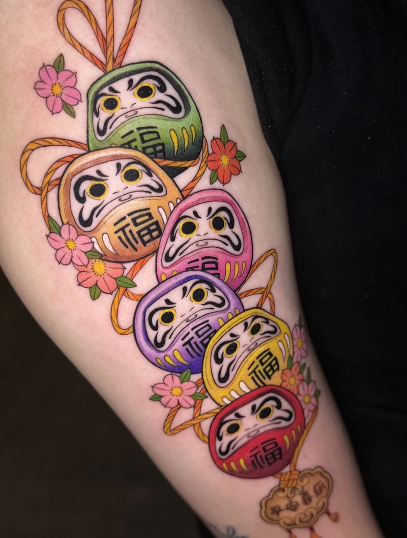 hình xăm vòng tay daruma