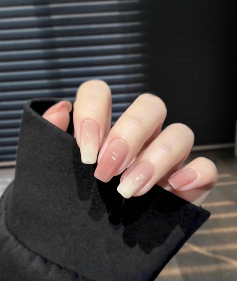 hồng pastel nail ombre