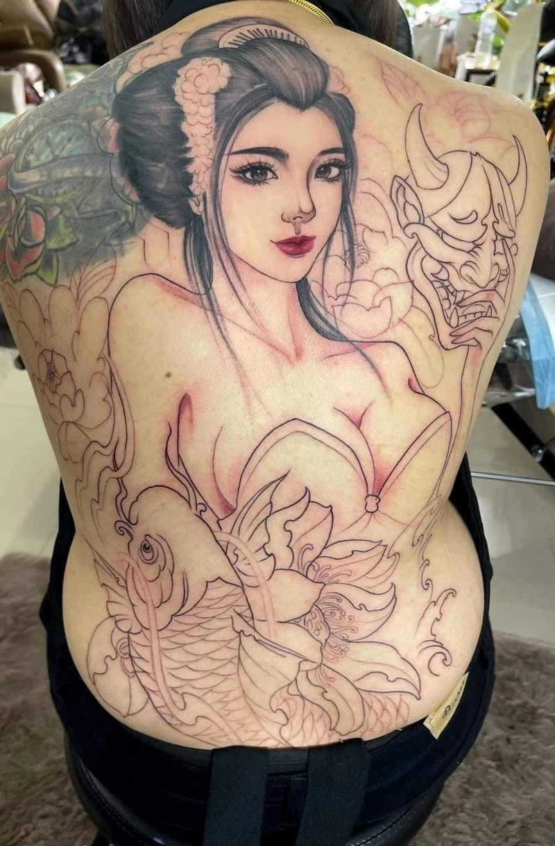 khung hình xăm cô gái nhật