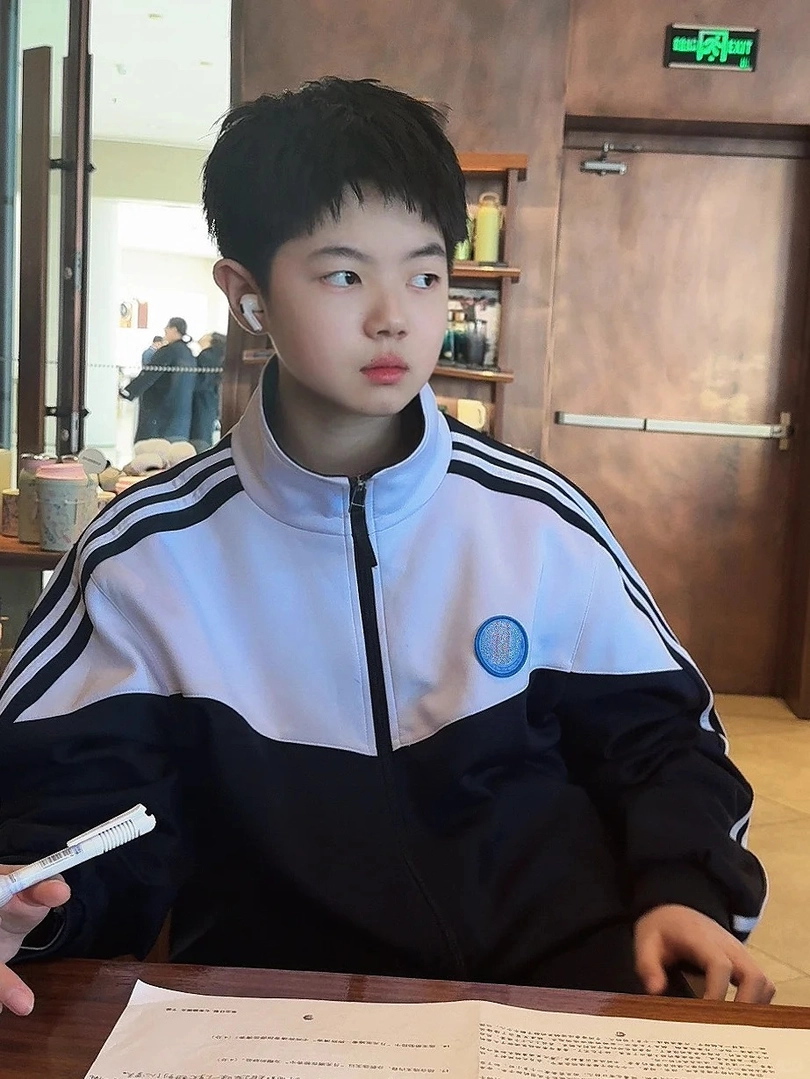 kiểu tóc Jerry uốn phồng