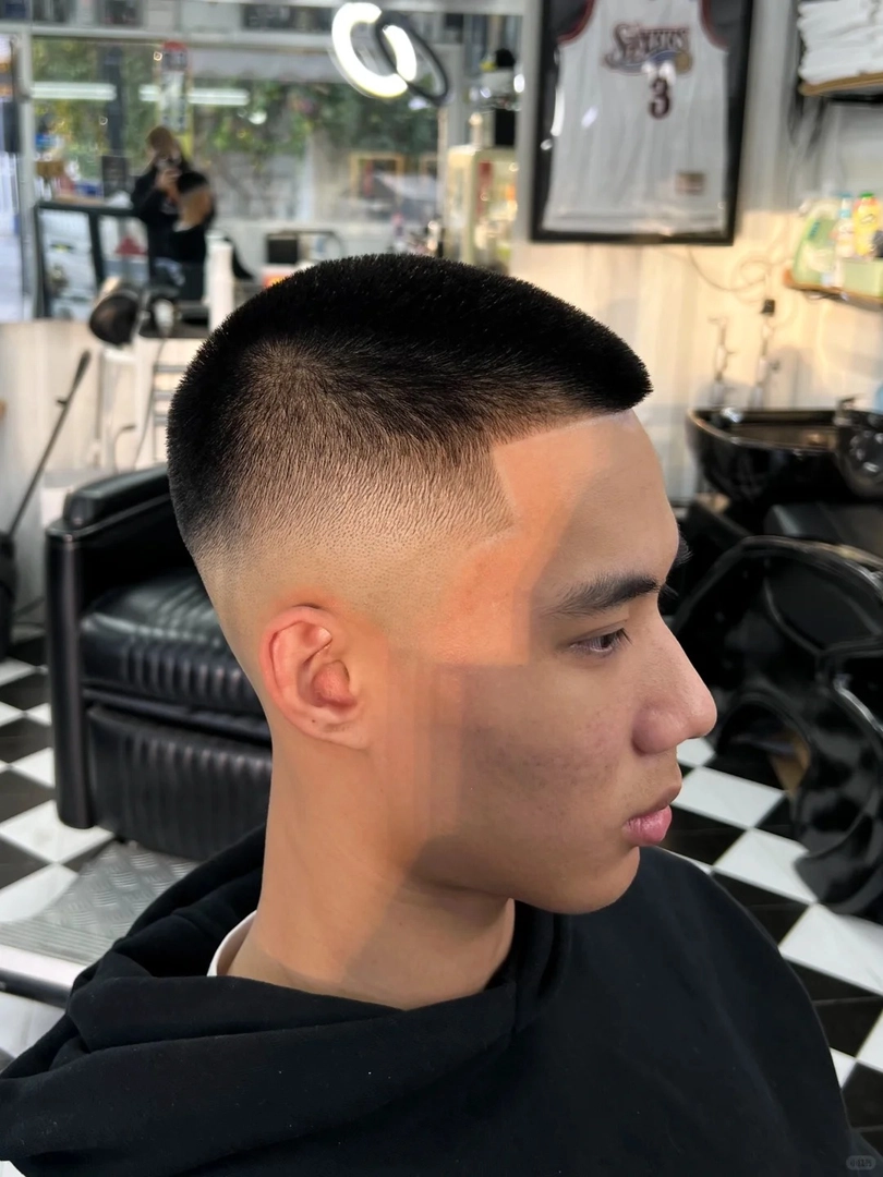 kiểu tóc Nakata cho mặt góc cạnh