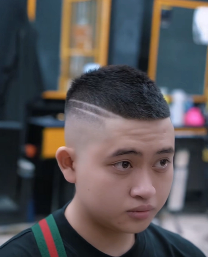 kiểu tóc Nakata mohican