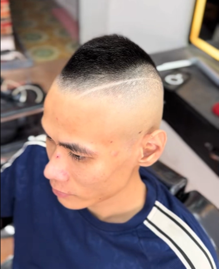 kiểu tóc Nakata vuốt dựng