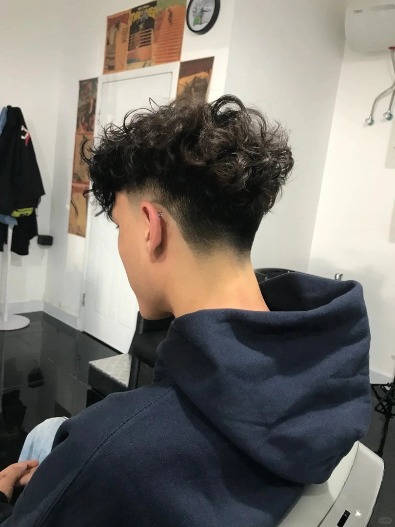 kiểu tóc mid fade layer