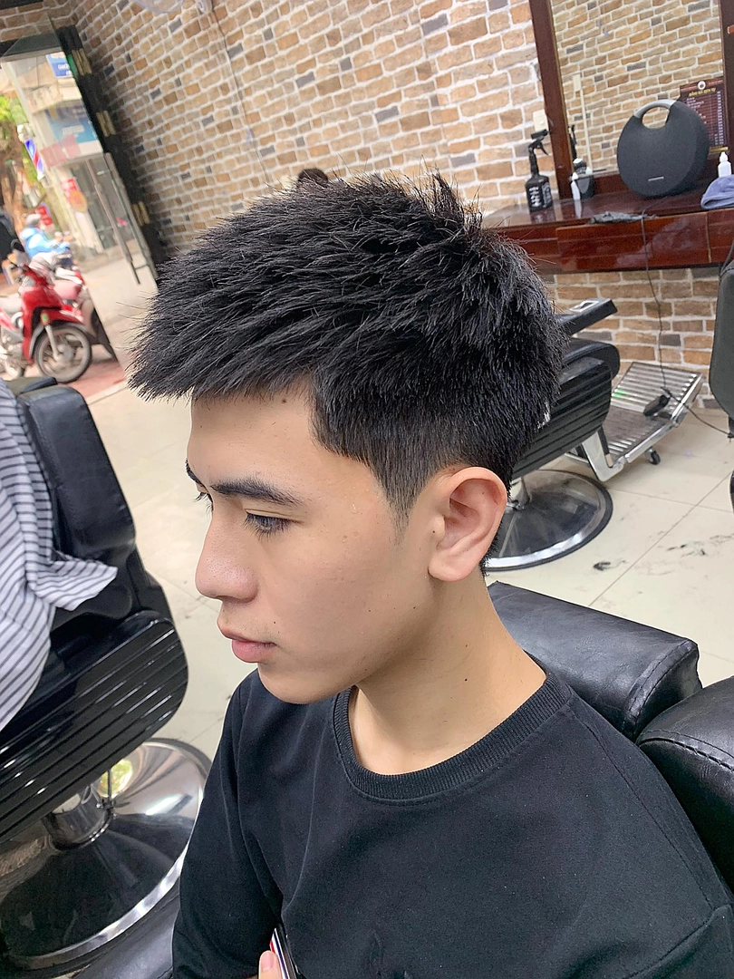 kiểu tóc mohican ngắn