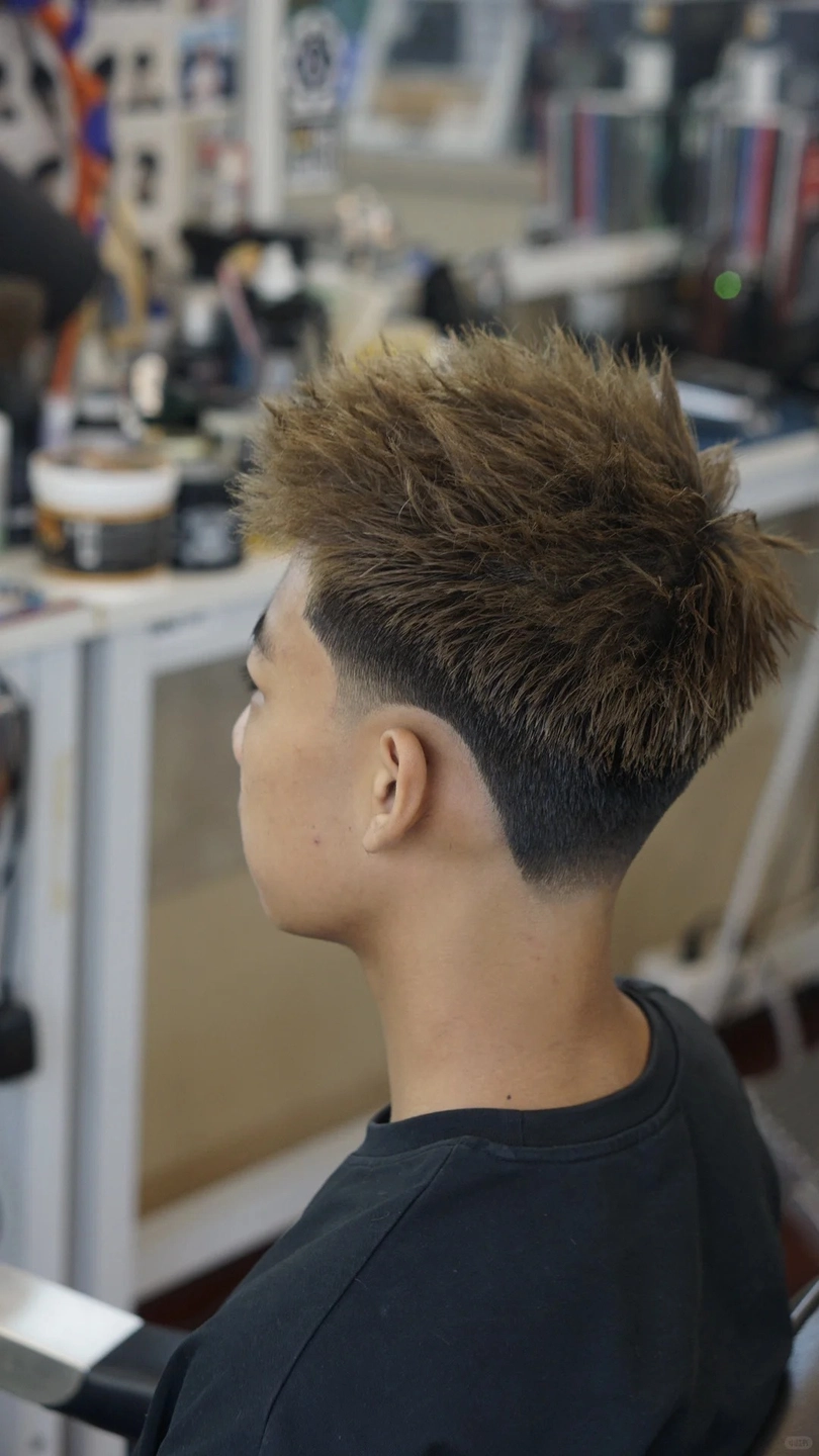 kiểu tóc mohican taper fade